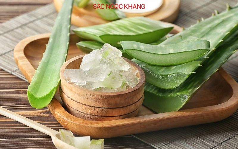 bôi nha đam lên mặt