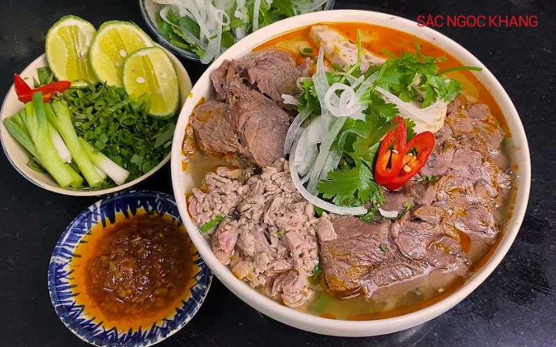 Một tô bún bò cỡ vừa có thể chứa từ 400-600 calo