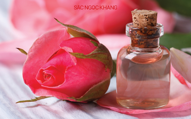 Nước hoa hồng
