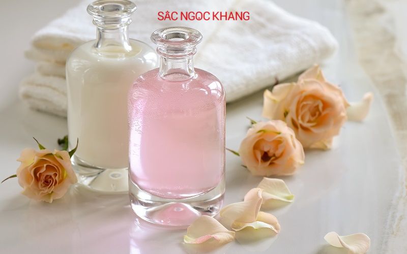 Nước hoa hồng