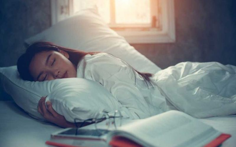 Ngủ đủ giấc giúp cơ thể và làn da phục hồi