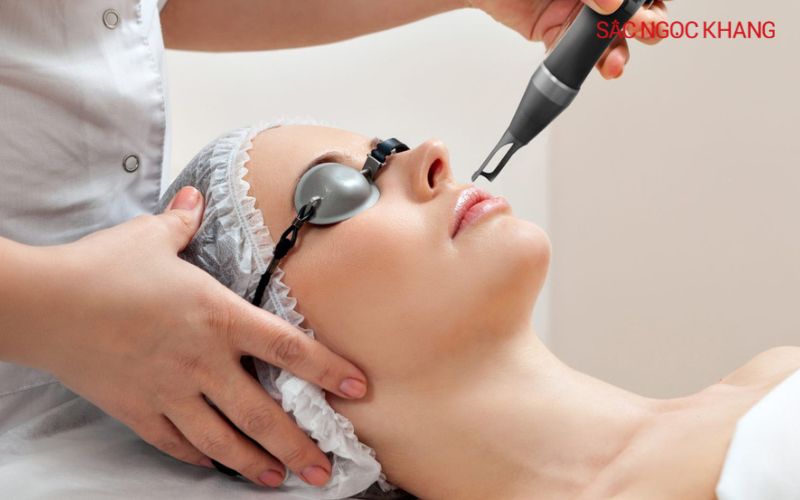 Sử dụng các tia laser để phá vỡ các đốm đen