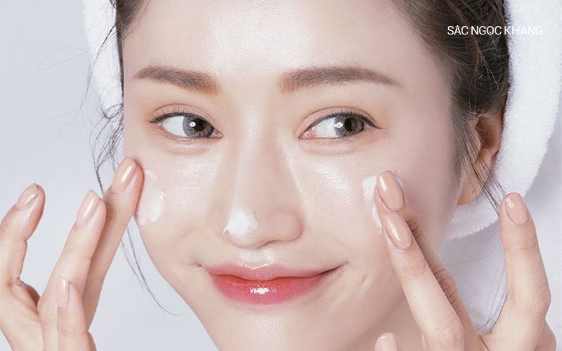 Chọn sản phẩm chứa các thành phần giúp củng cố và phục hồi hàng rào bảo vệ da