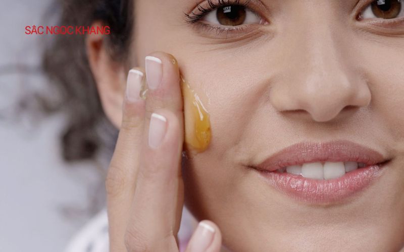 Mật ong lên men có tác dụng tẩy tế bào chết dịu nhẹ