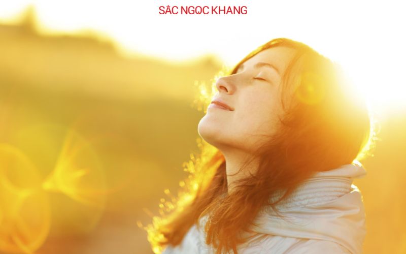 Người thường xuyên phải làm việc dưới ánh nắng mặt trời dễ bị nám