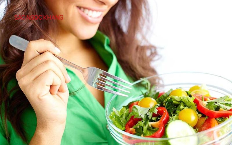 Chế độ ăn giàu chất chống oxy hóa giúp ngăn ngừa nếp nhăn khóe miệng