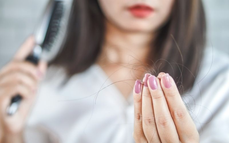 Nguyên nhân khiến tóc gãy rụng