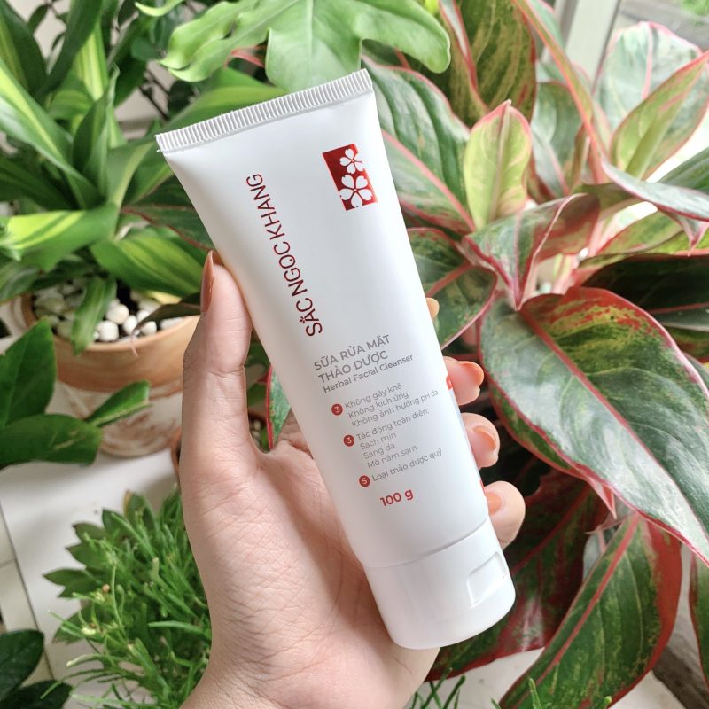 Sữa Rửa Mặt Thảo Dược Sắc Ngọc Khang