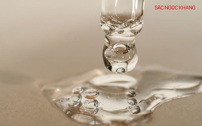 Nên chọn serum có kết cấu đặc