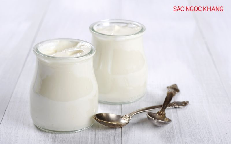 Sữa chua chứa nhiều thành phần dinh dưỡng có lợi cho cơ thể