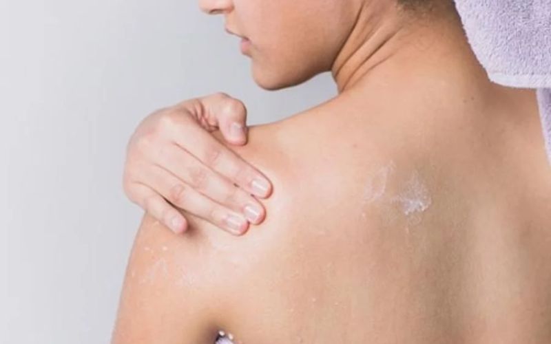 Độ ẩm đóng vai trò vô cùng quan trọng trong cấu trúc và chức năng của da