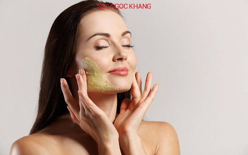 Tẩy tế bào chết cho da mặt
