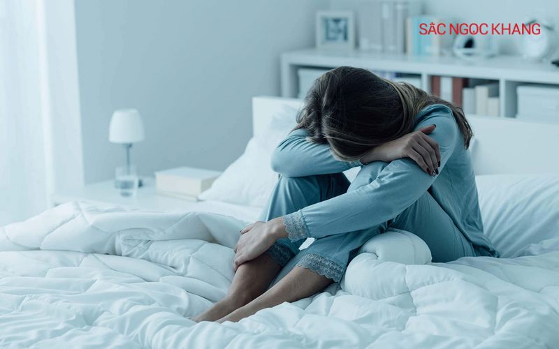 Stress và thiếu ngủ gây nám da