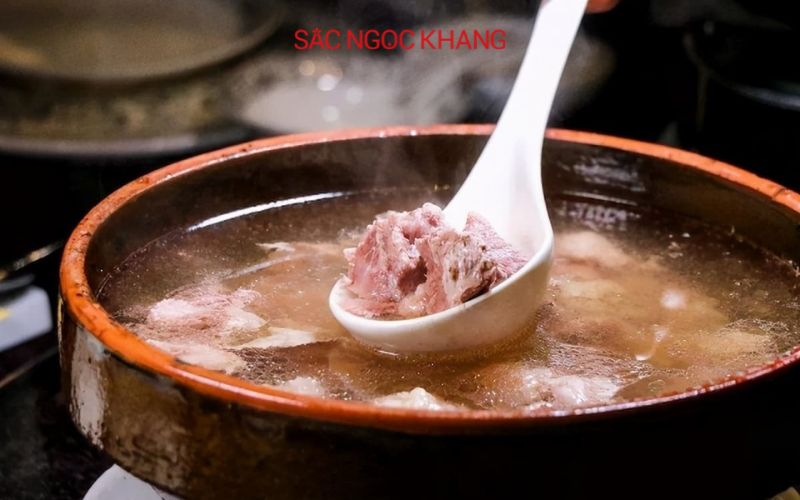 Nước hầm xương giàu collagen