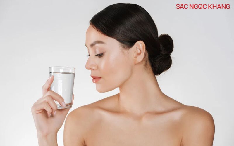 Thực hư chuyện uống collagen bị nổi mụn