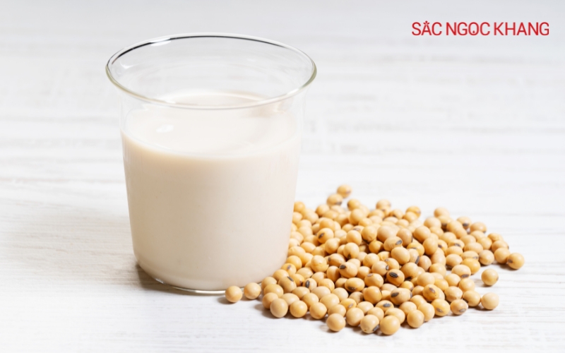 uống sữa đậu nành có tăng vòng 1 không